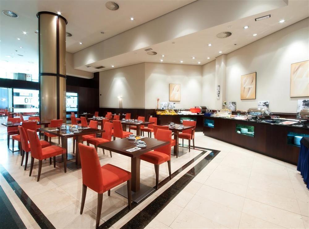 Exe Centro Hotel 4*